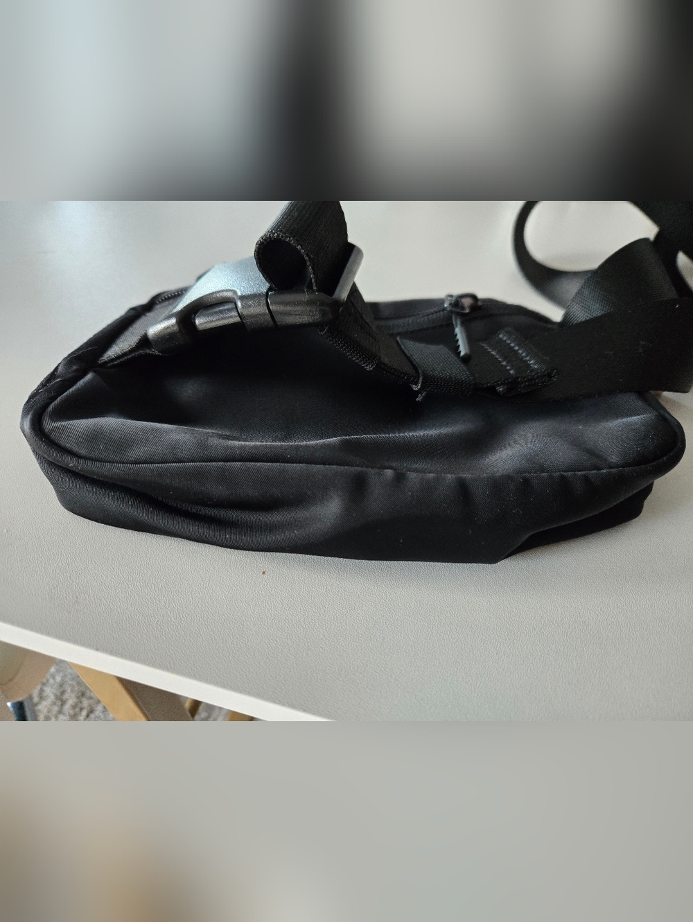 Lululemon Athletica Women's Black Belt Bag - Picture 13 of 14